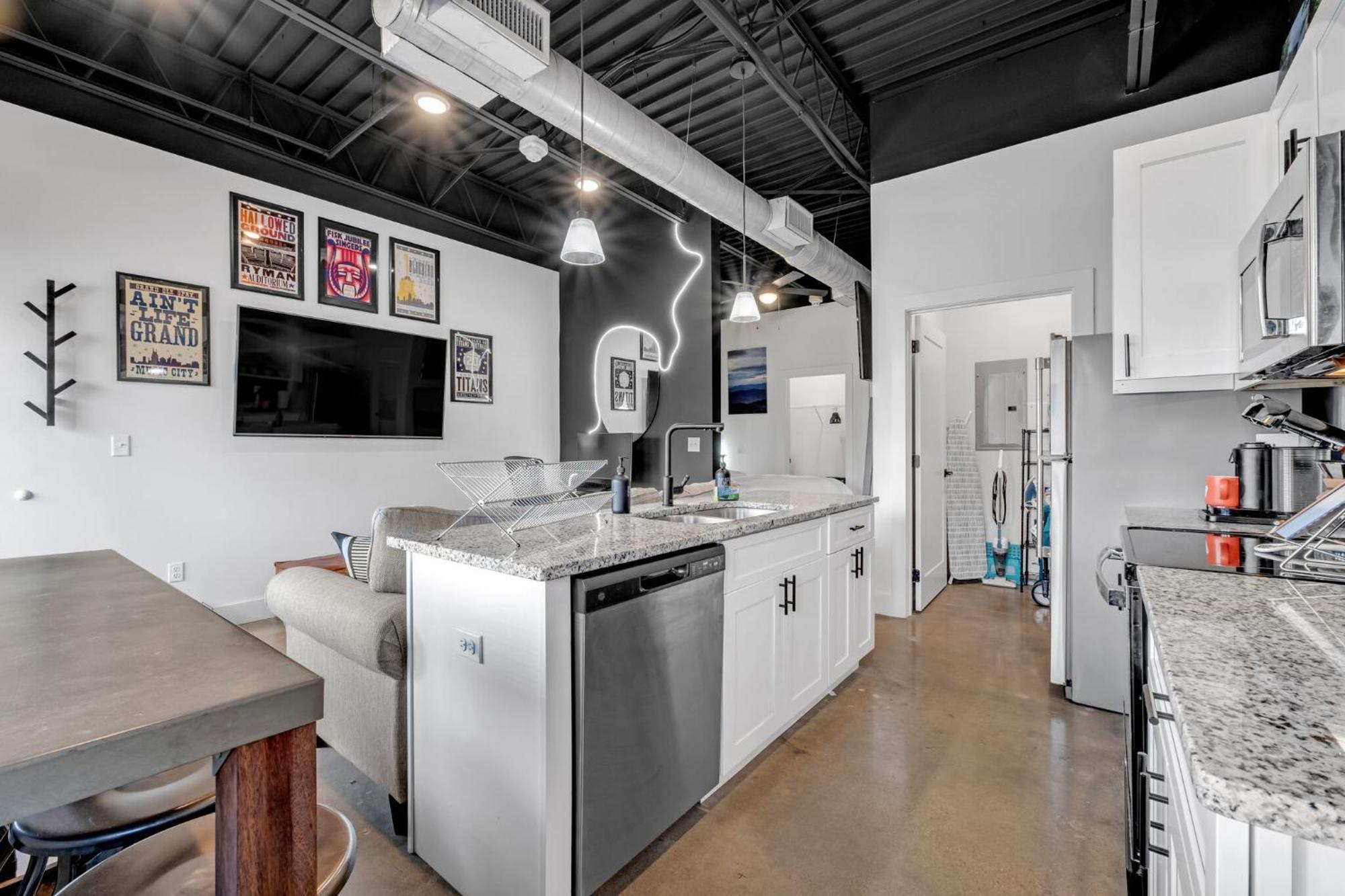 New Studio Sleeps 4 - 7 Mins To Dwtn ナッシュビル エクステリア 写真