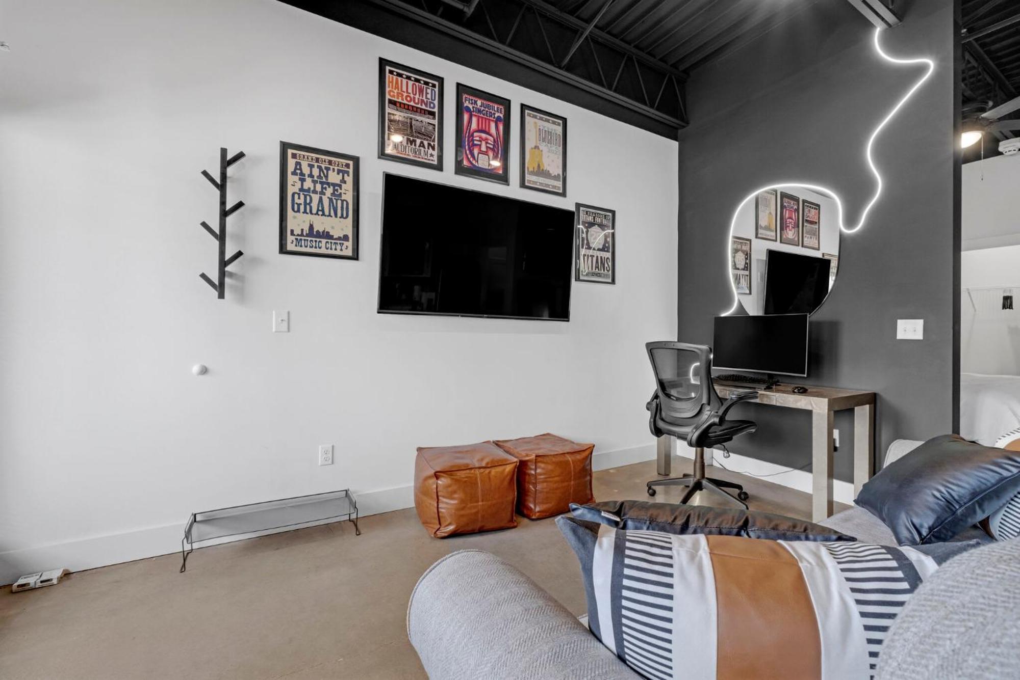 New Studio Sleeps 4 - 7 Mins To Dwtn ナッシュビル エクステリア 写真