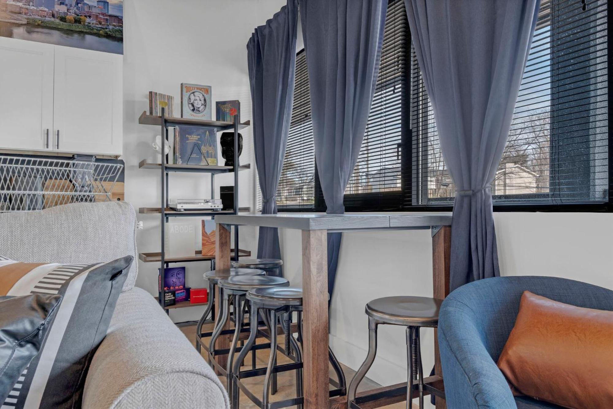 New Studio Sleeps 4 - 7 Mins To Dwtn ナッシュビル エクステリア 写真