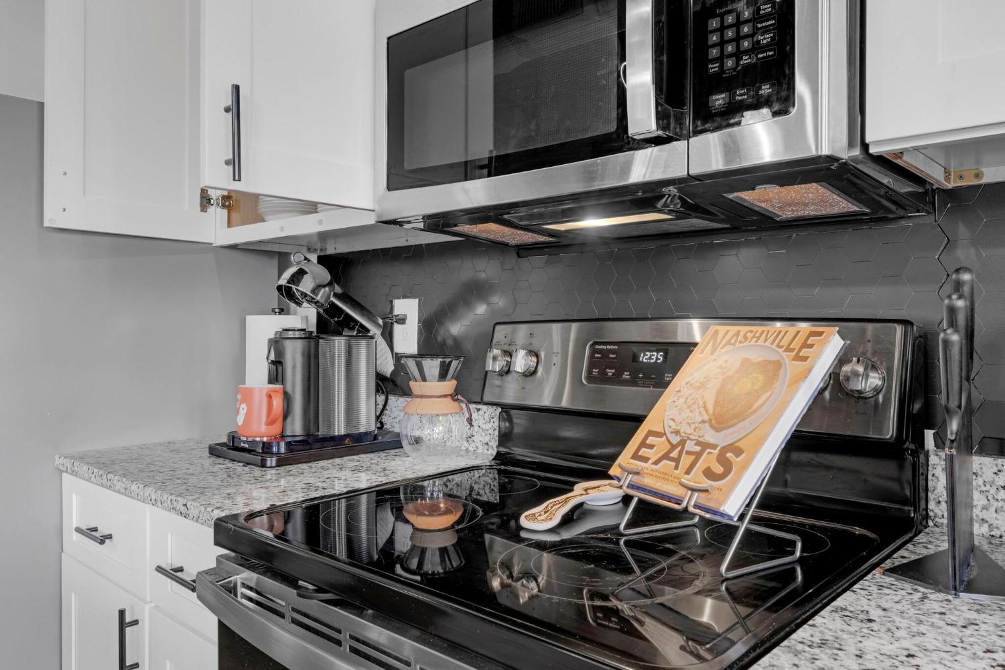 New Studio Sleeps 4 - 7 Mins To Dwtn ナッシュビル エクステリア 写真